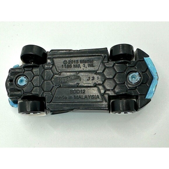 2013 Hot Wheels Light Blue Soccer Car J21 BDD12 - Picture 6 of 6